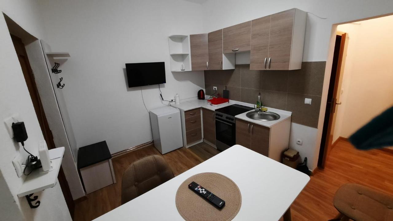 7 Kucica Apartment ลิฟโน ภายนอก รูปภาพ